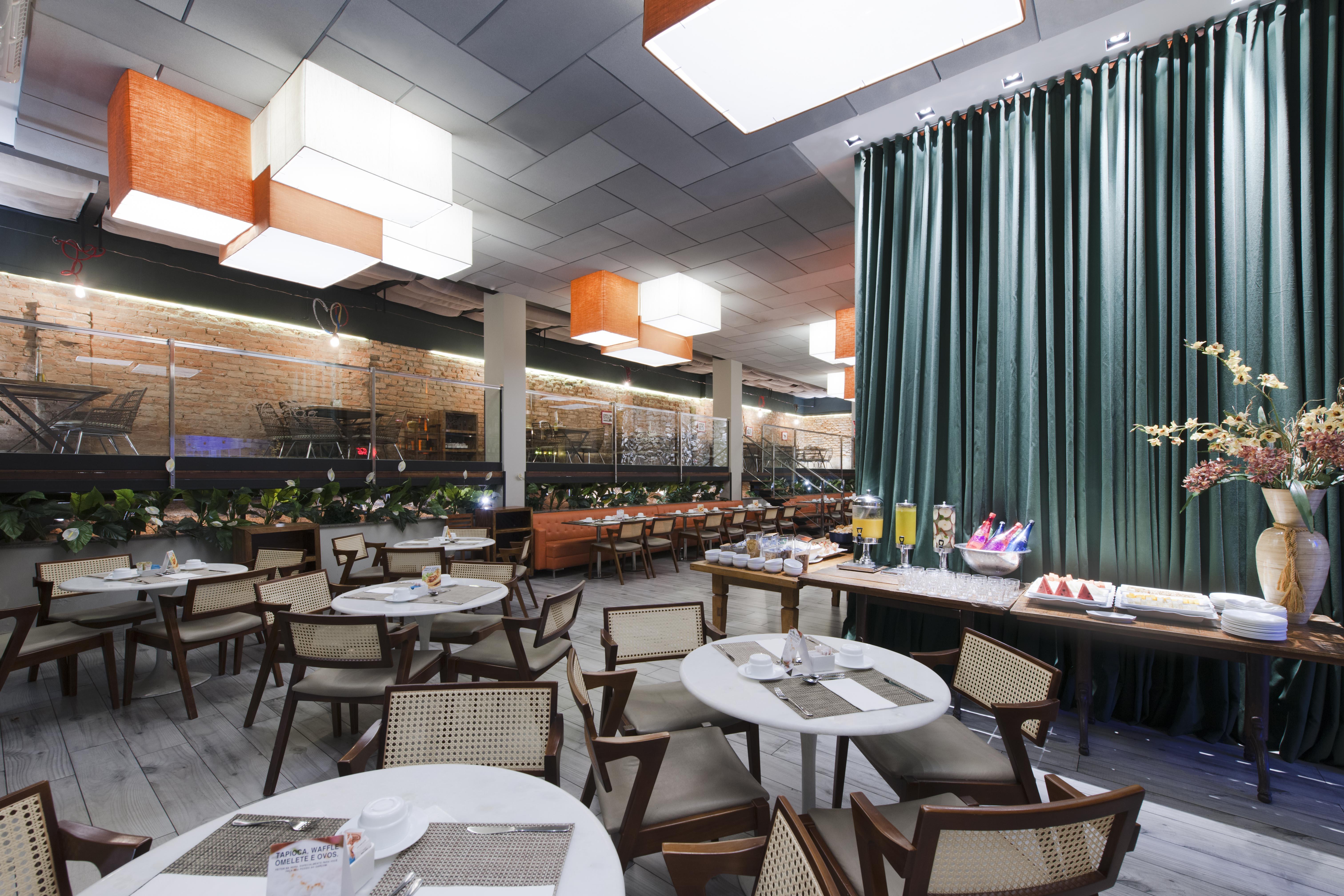 Hotel Radisson Blu Belo Horizonte Savassi Exterior foto Restaurant interior